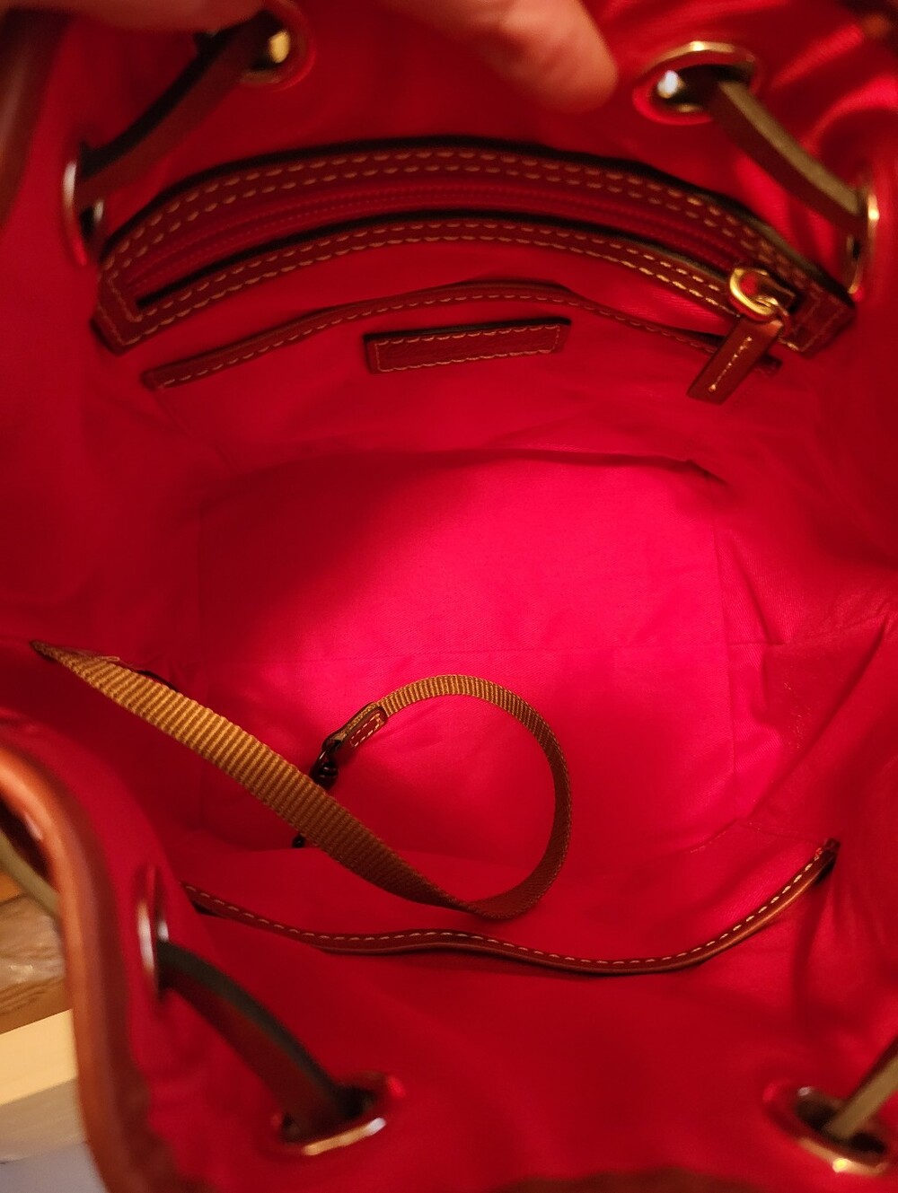 Dooney & Bourke Red Pebble Leather Aimee Drawstring Bag & Matching Wristlet - Picture 5 of 10